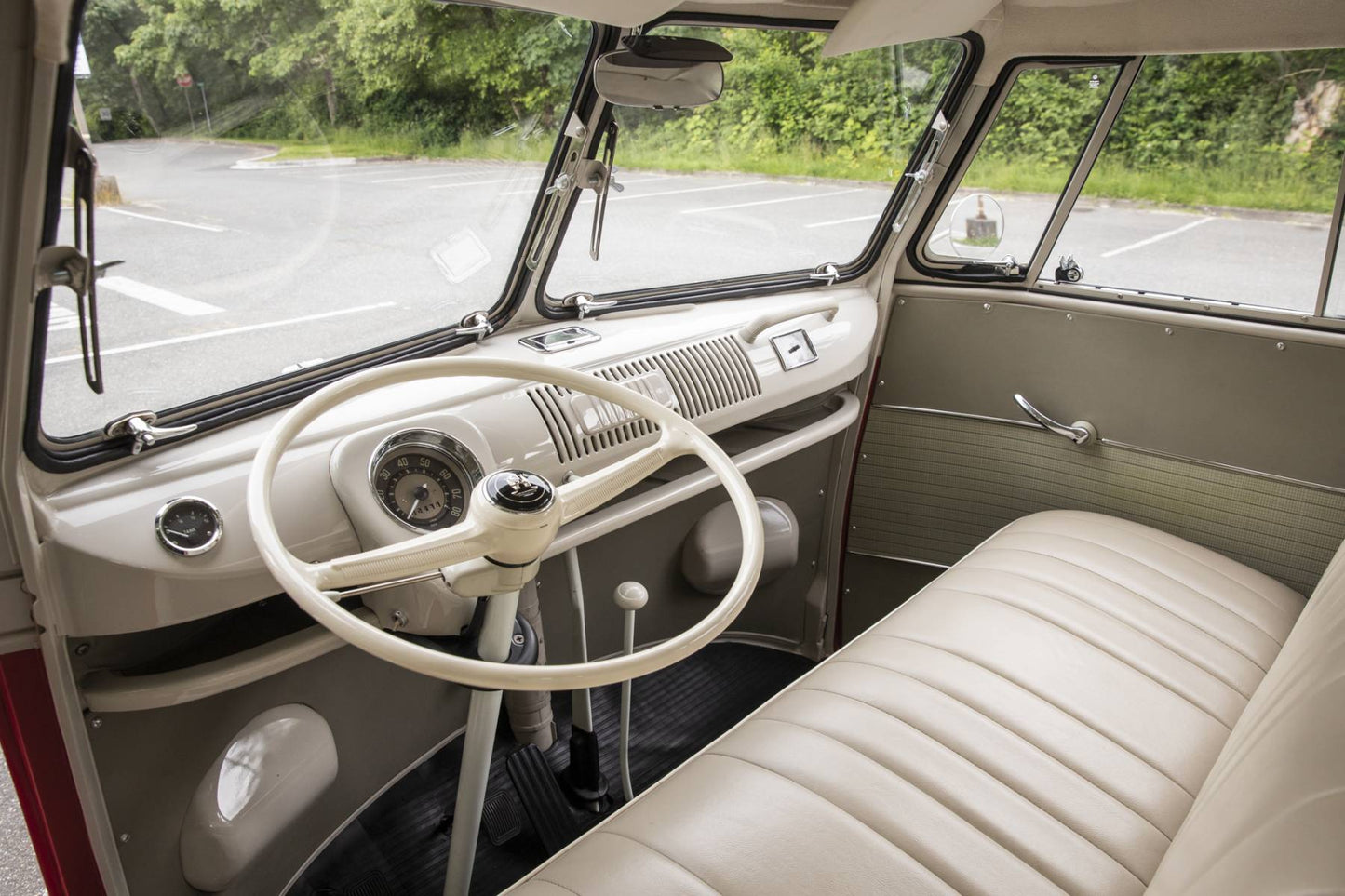1962 VW Microbus 23-Window Samba