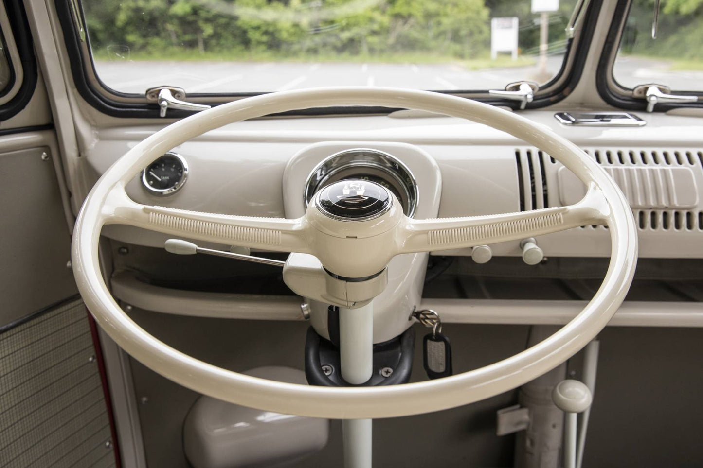 1962 VW Microbus 23-Window Samba