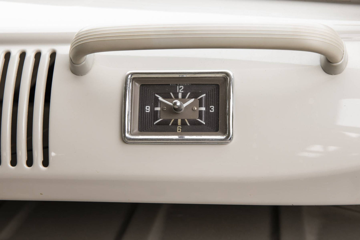1962 VW Microbus 23-Window Samba