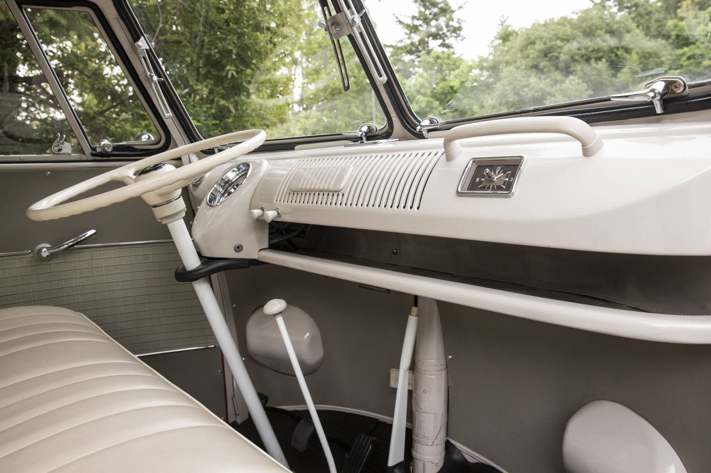 1962 VW Microbus 23-Window Samba