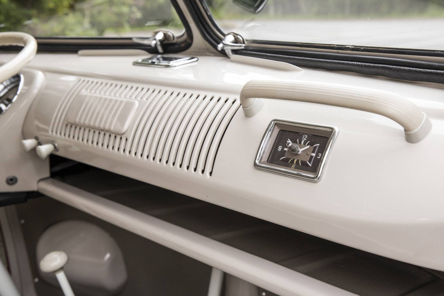 1962 VW Microbus 23-Window Samba