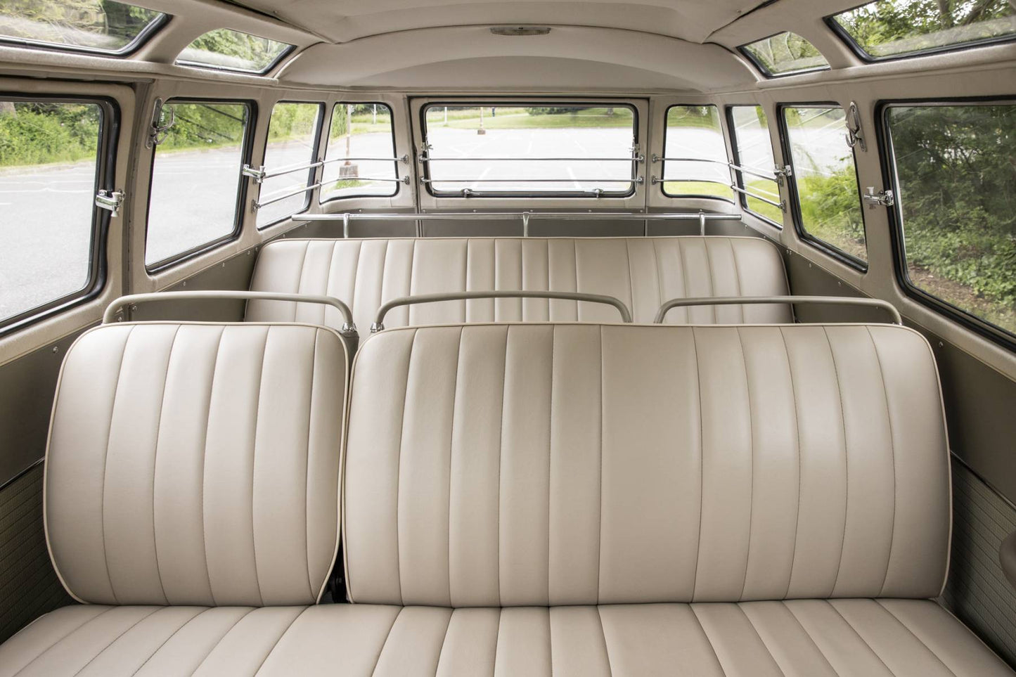 1962 VW Microbus 23-Window Samba