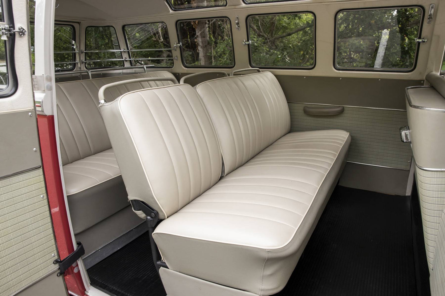 1962 VW Microbus 23-Window Samba