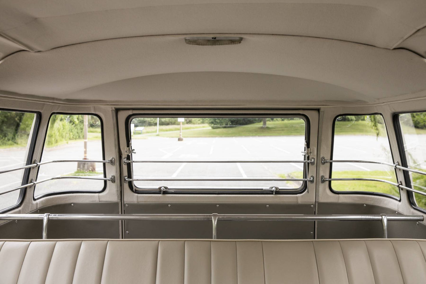 1962 VW Microbus 23-Window Samba