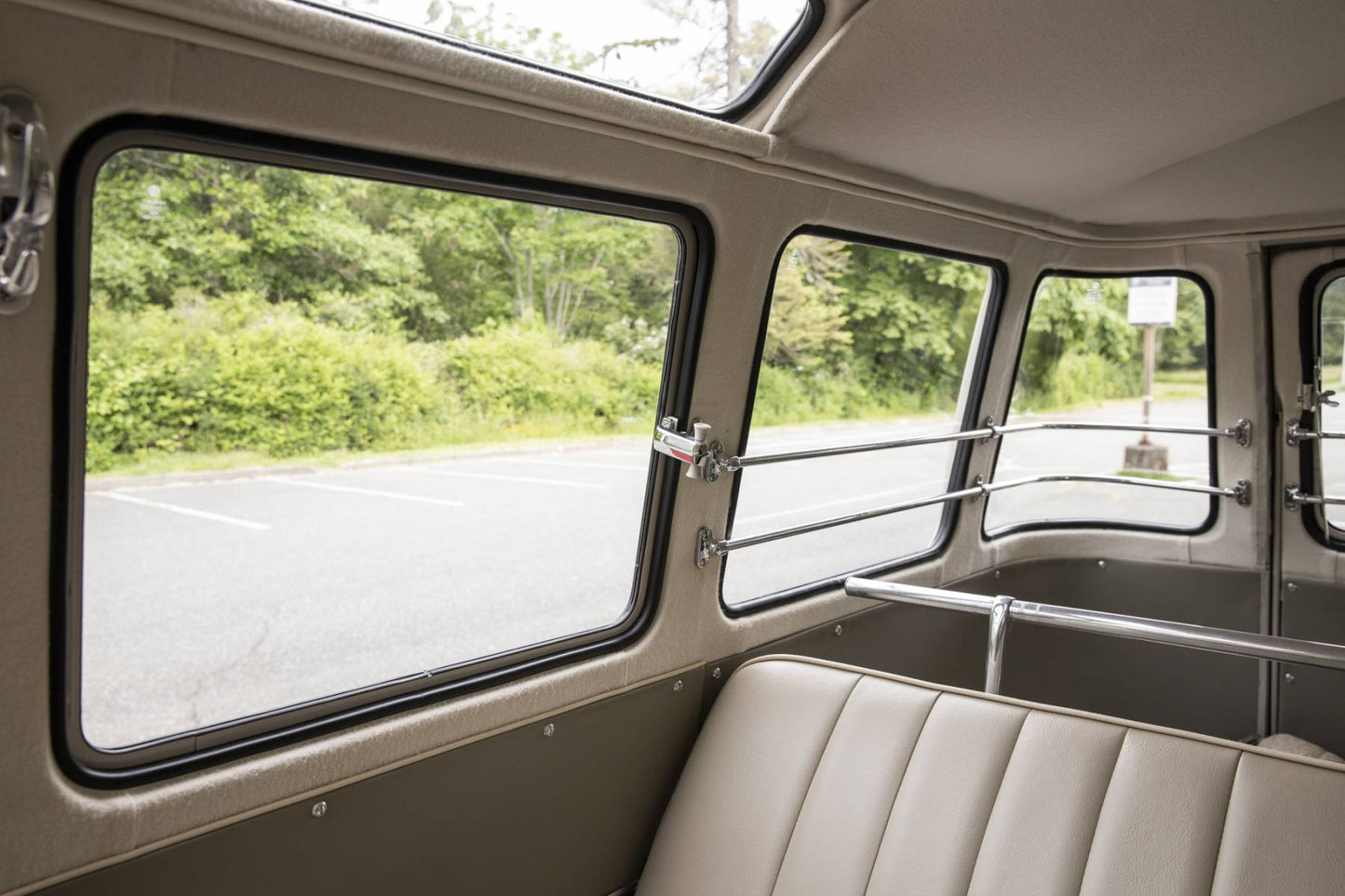 1962 VW Microbus 23-Window Samba