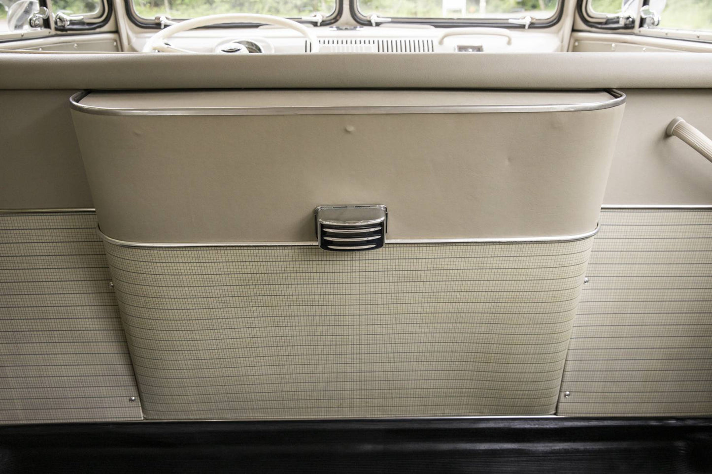1962 VW Microbus 23-Window Samba