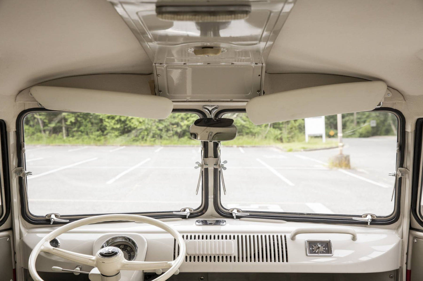 1962 VW Microbus 23-Window Samba