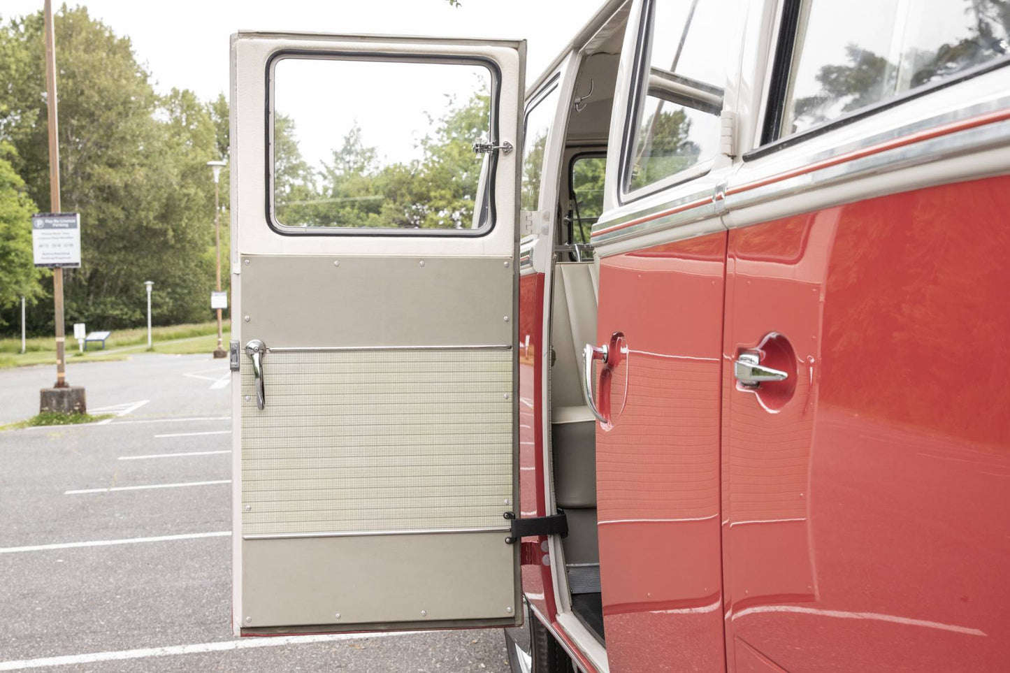 1962 VW Microbus 23-Window Samba