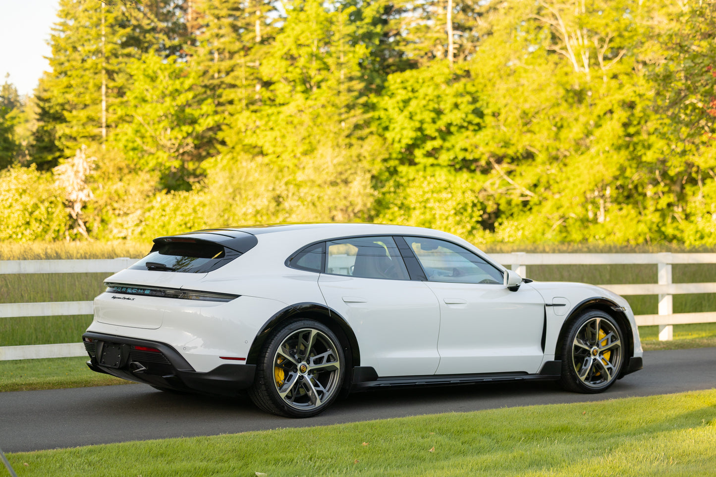 2021 Porsche Taycan Turbo S Cross Turismo