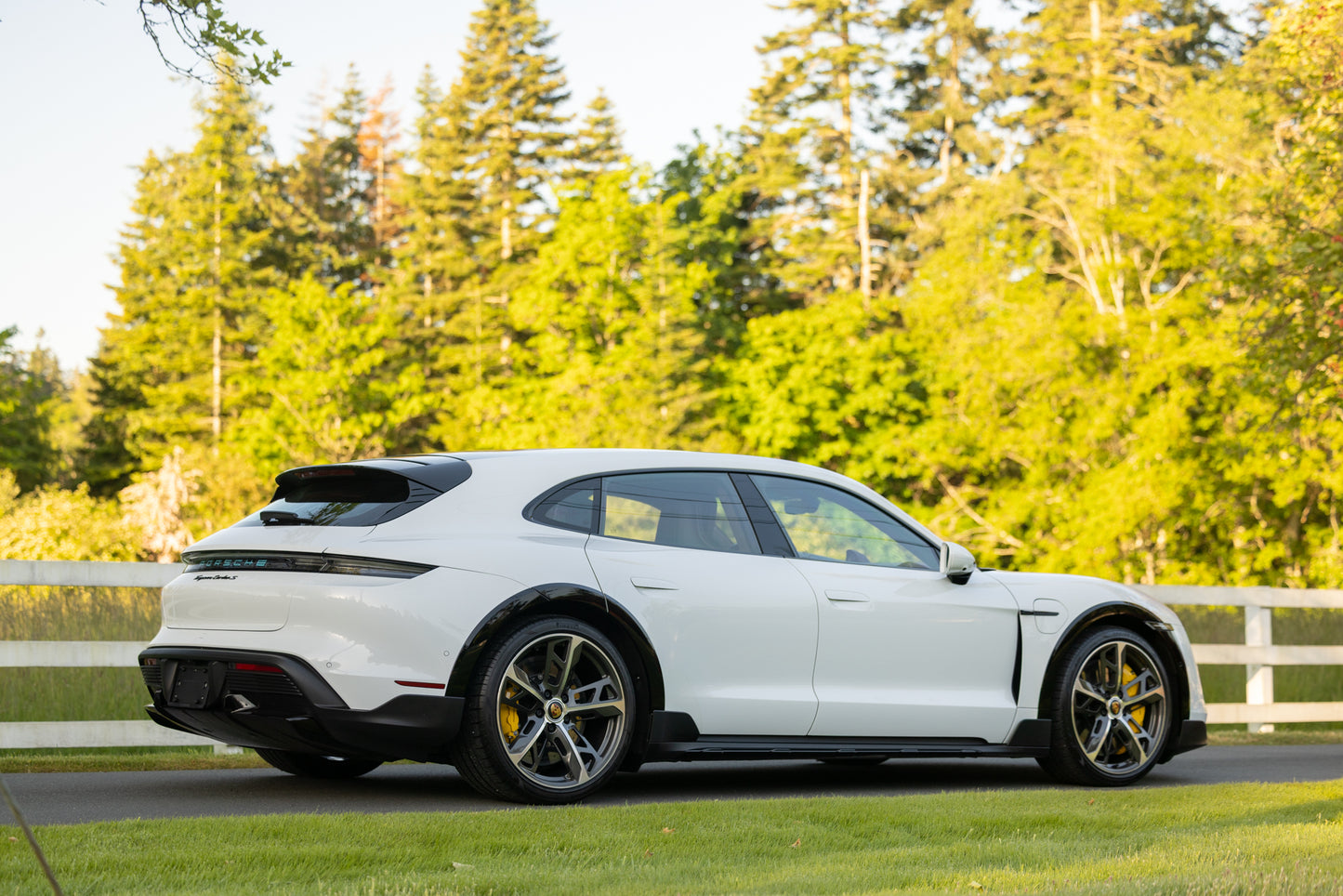 2021 Porsche Taycan Turbo S Cross Turismo