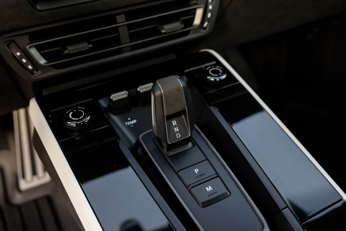 2024 Porsche 911 Dakar