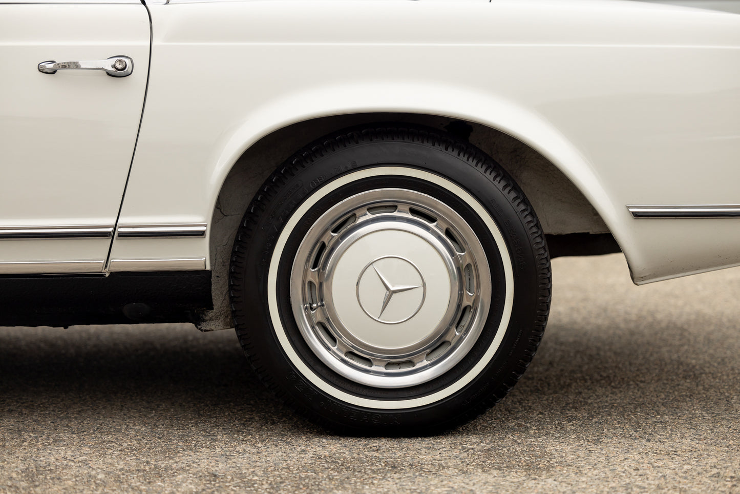 1965 Mercedes-Benz 230SL