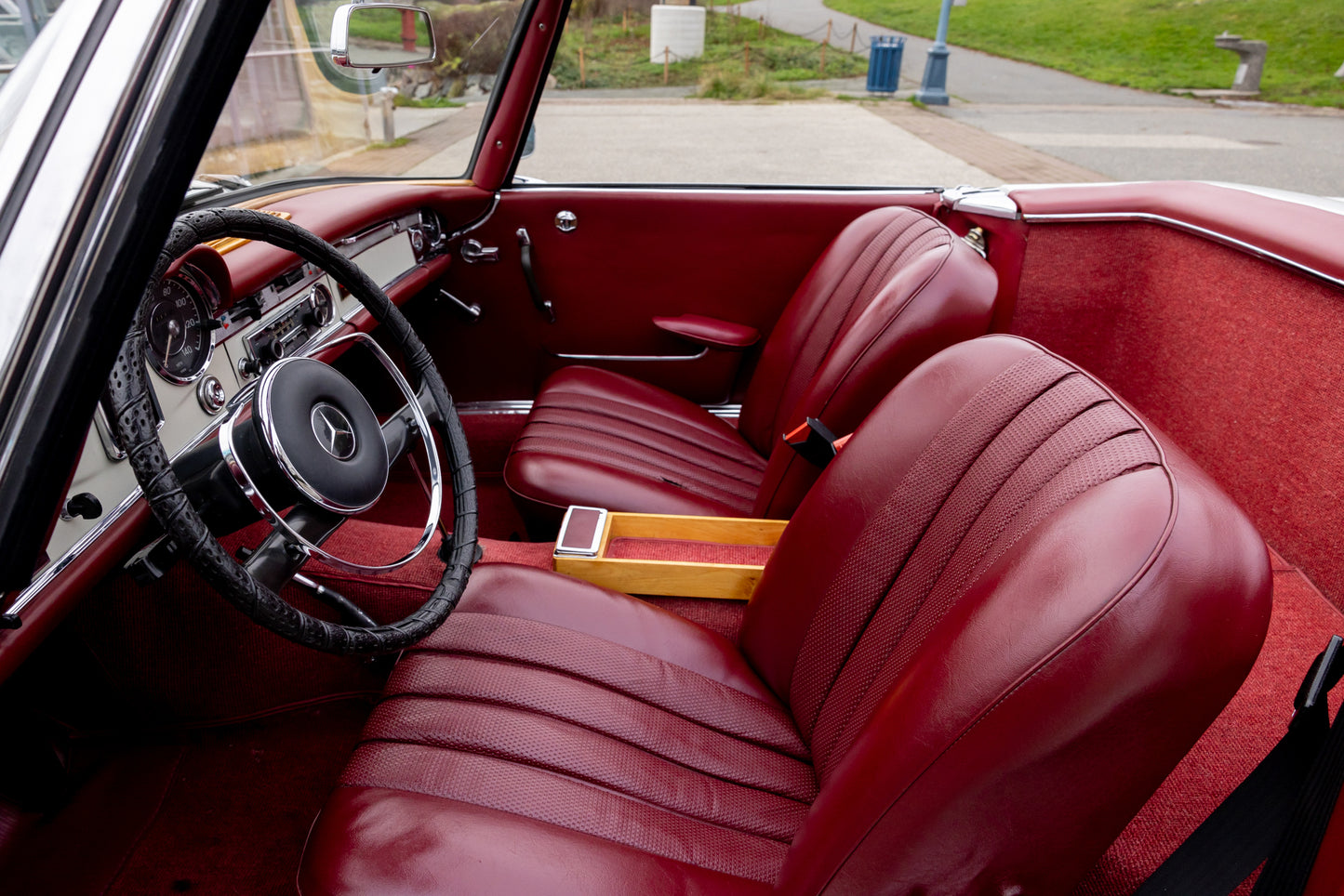 1965 Mercedes-Benz 230SL