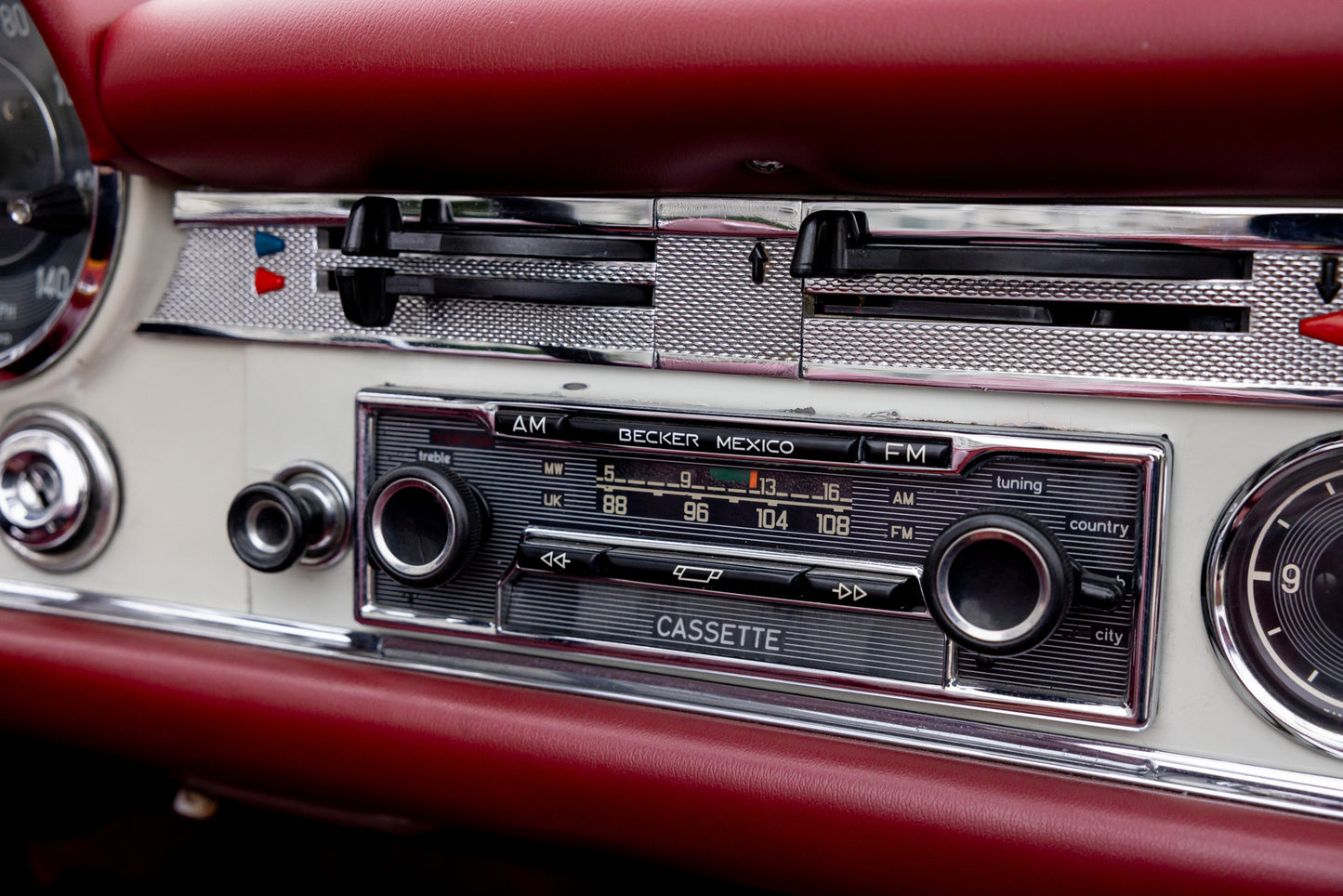 1965 Mercedes-Benz 230SL