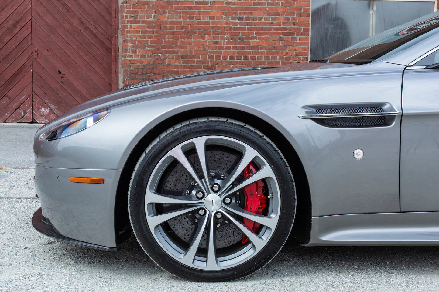 2012 Aston Martin V12 Vantage Manual