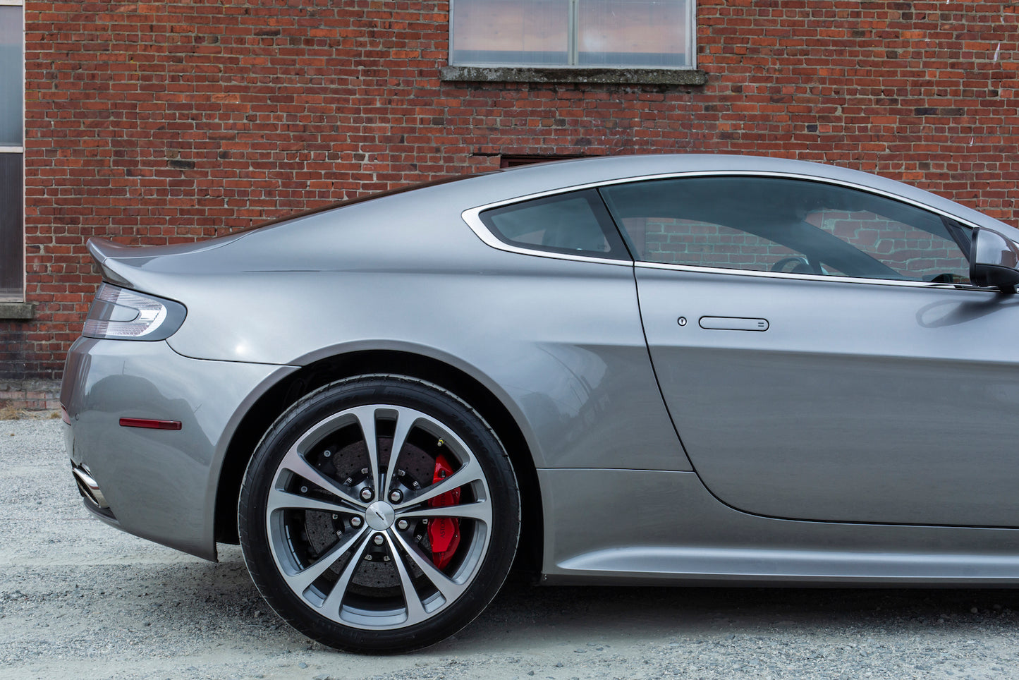 2012 Aston Martin V12 Vantage Manual