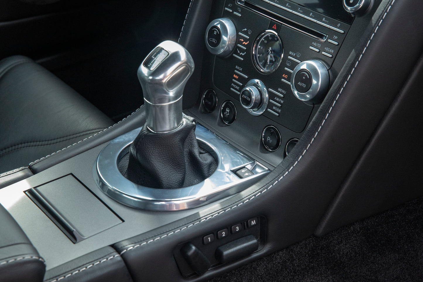 2012 Aston Martin V12 Vantage Manual