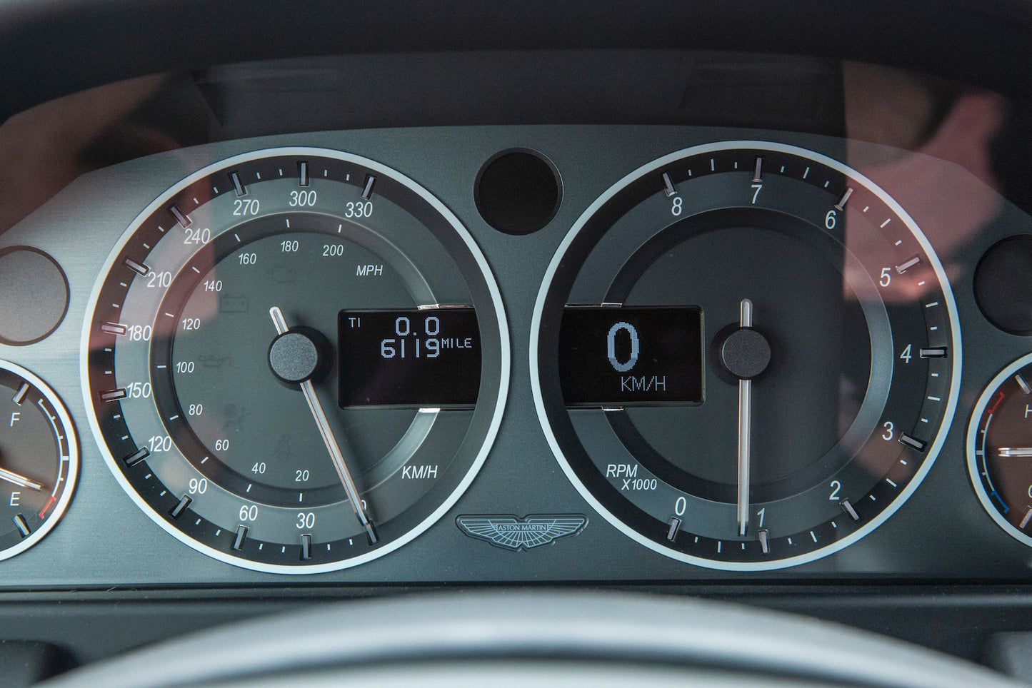 2012 Aston Martin V12 Vantage Manual