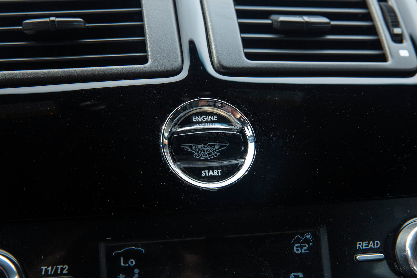 2012 Aston Martin V12 Vantage Manual