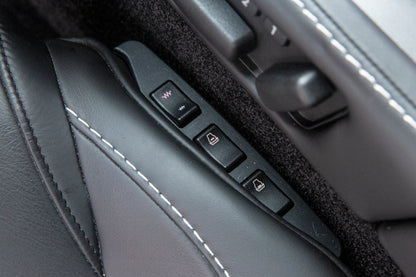 2012 Aston Martin V12 Vantage Manual