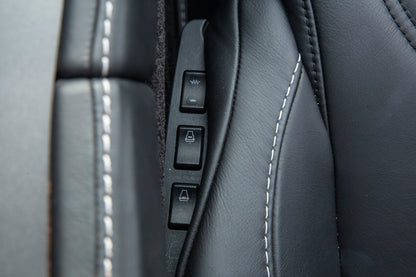 2012 Aston Martin V12 Vantage Manual