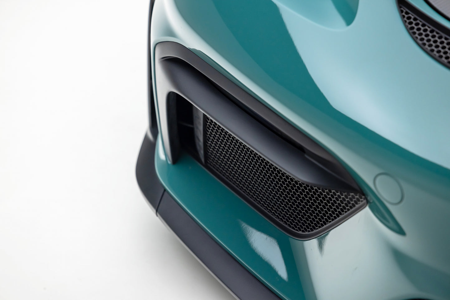 2024 Porsche 718 Spyder RS Weissach