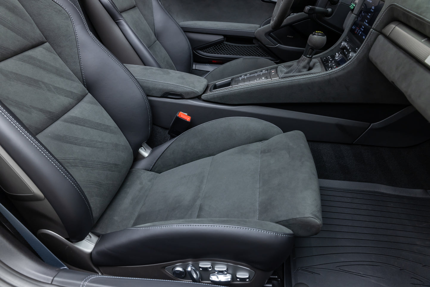 2024 Porsche 718 Spyder RS Weissach