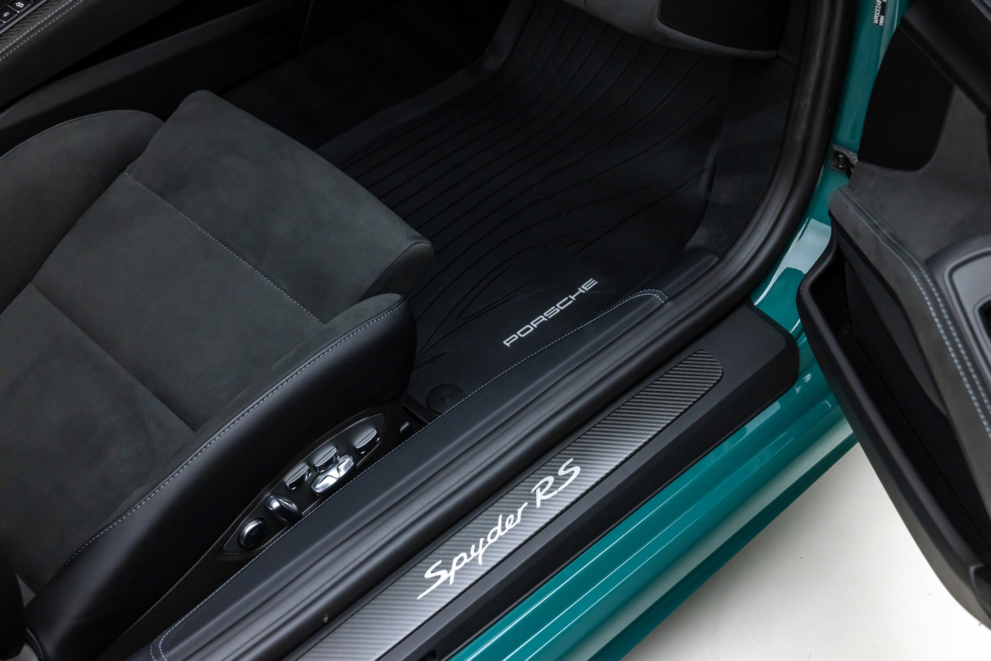 2024 Porsche 718 Spyder RS Weissach