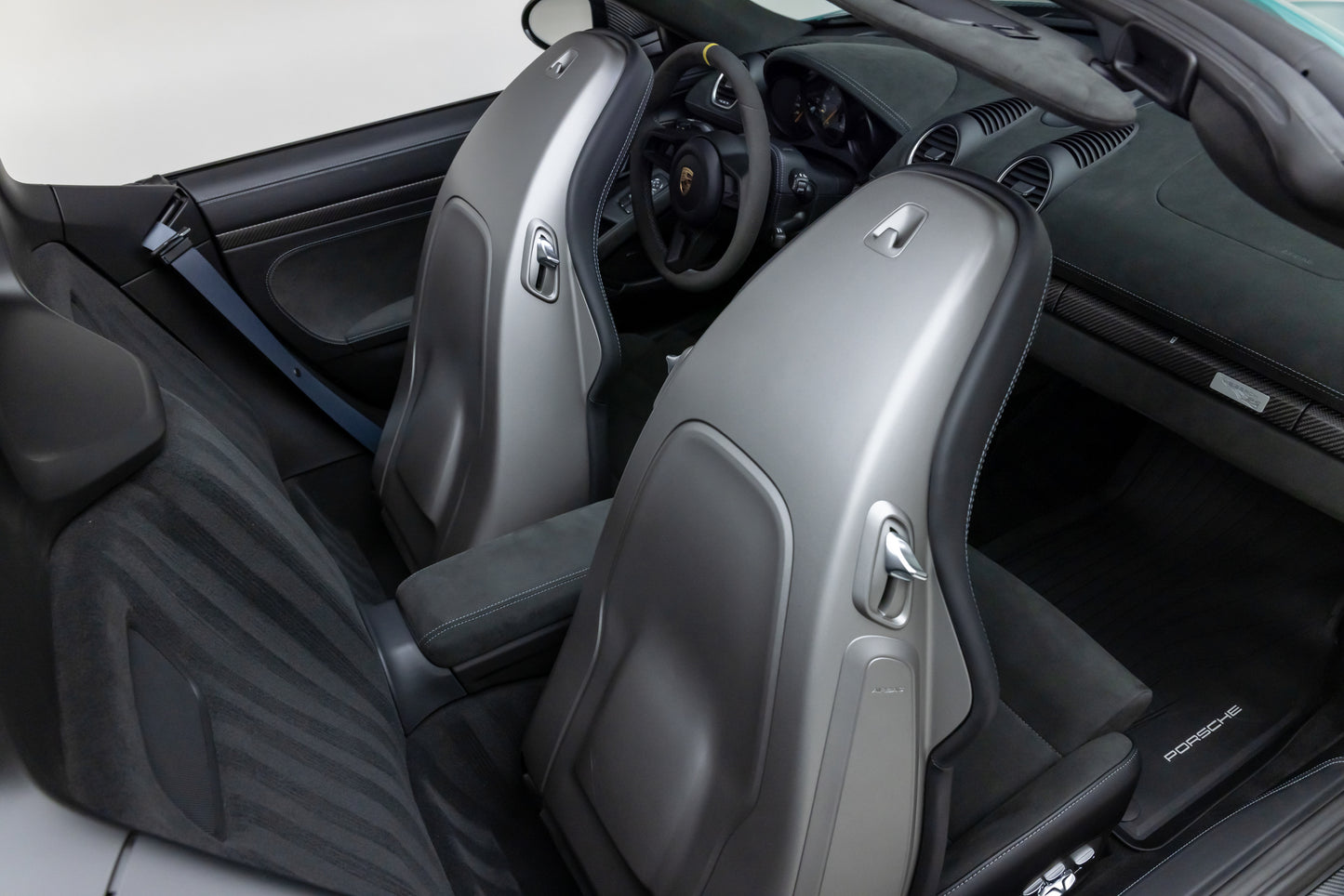 2024 Porsche 718 Spyder RS Weissach