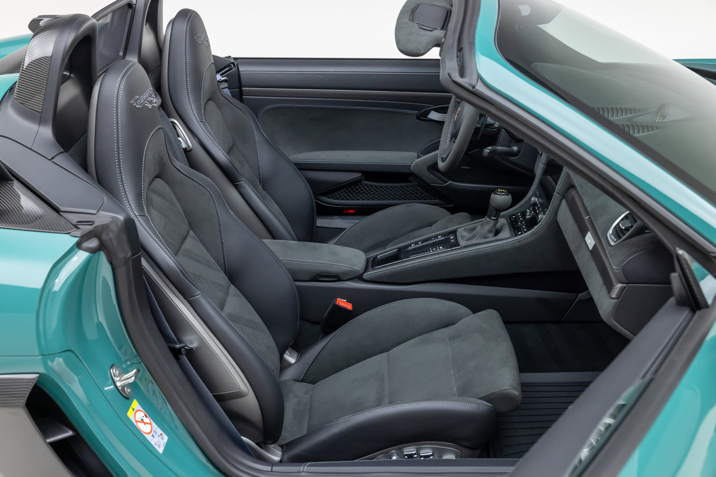 2024 Porsche 718 Spyder RS Weissach