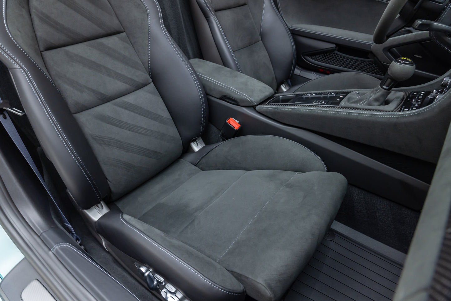 2024 Porsche 718 Spyder RS Weissach