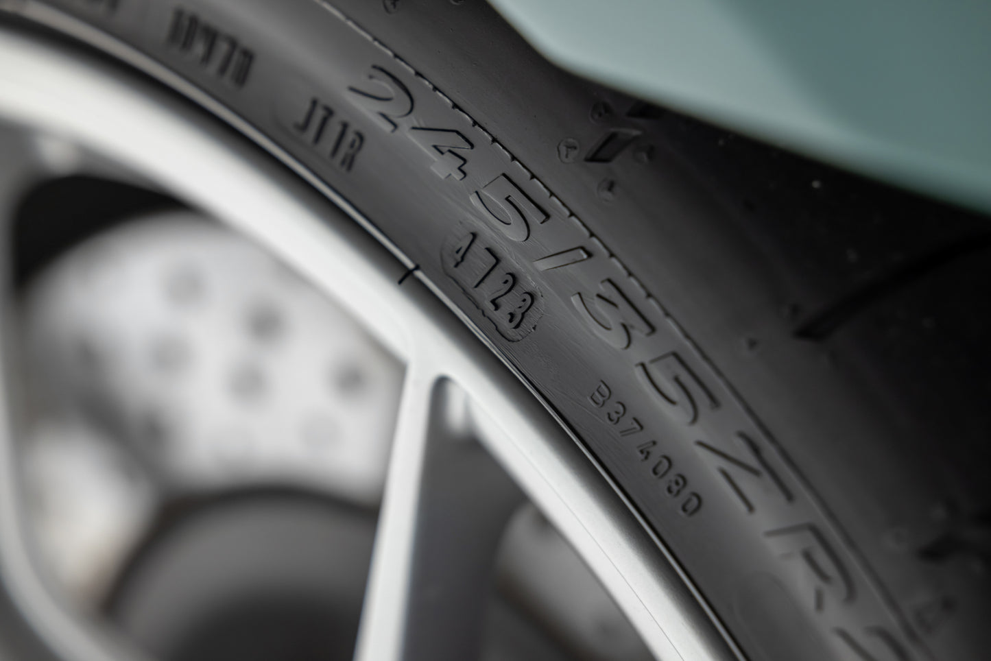 2024 Porsche 718 Spyder RS Weissach