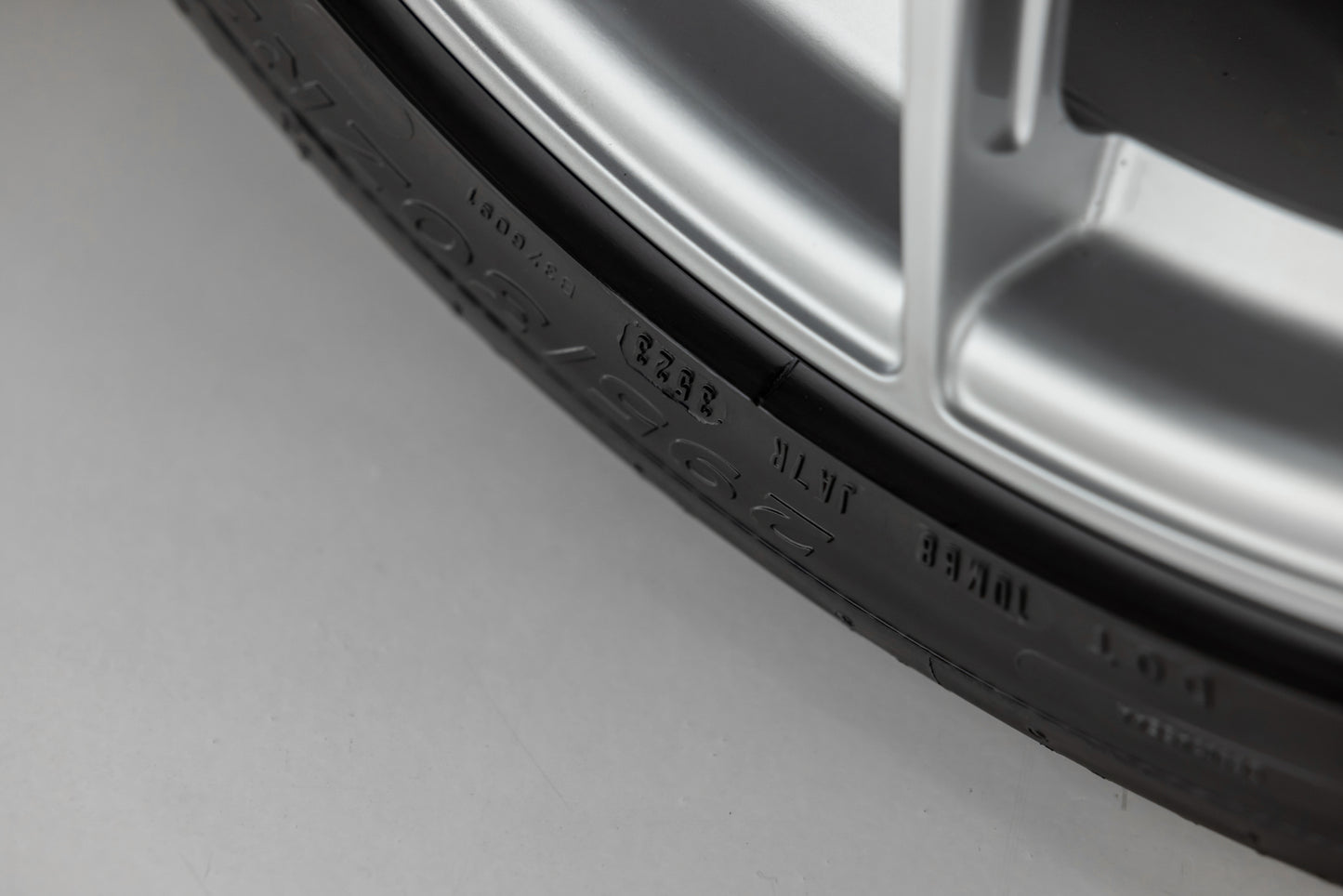 2024 Porsche 718 Spyder RS Weissach