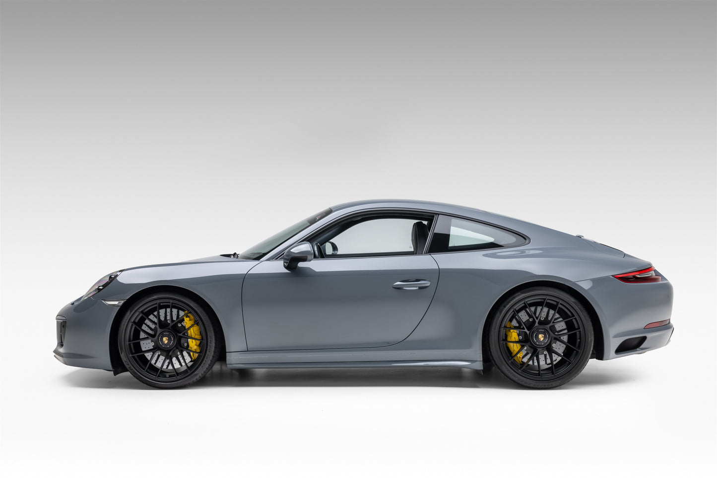2018 Porsche 911 Carrera GTS Coupe 7-Speed