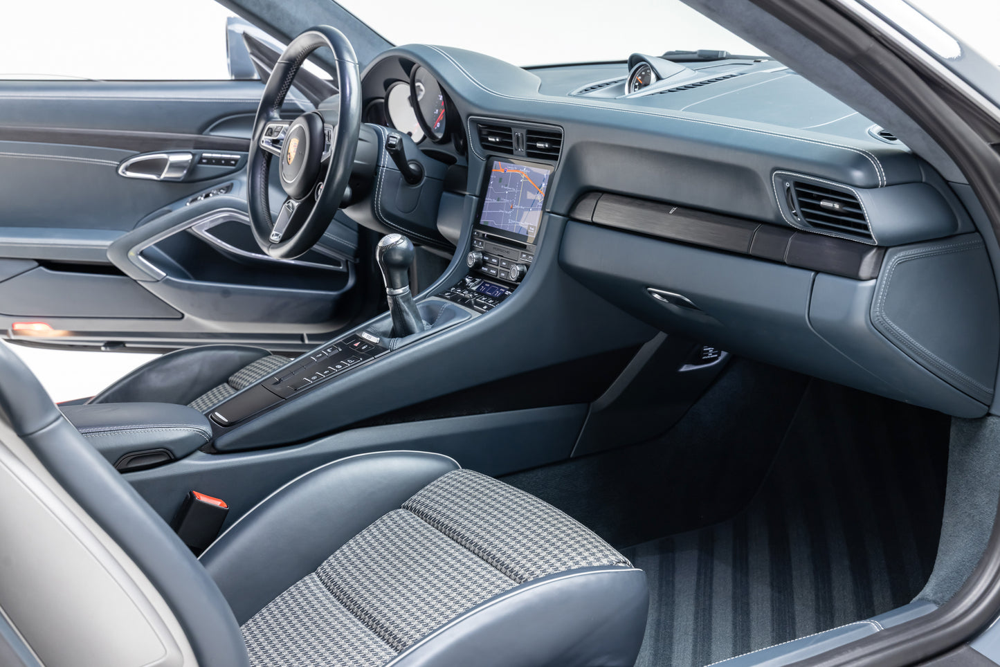 2018 Porsche 911 Carrera GTS Coupe 7-Speed