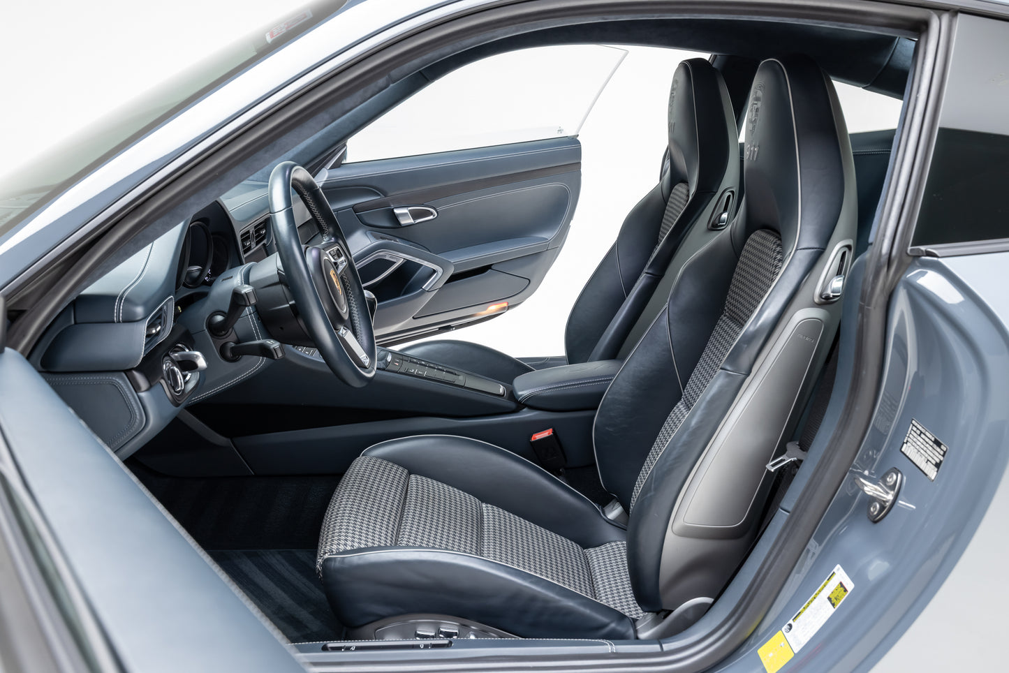 2018 Porsche 911 Carrera GTS Coupe 7-Speed