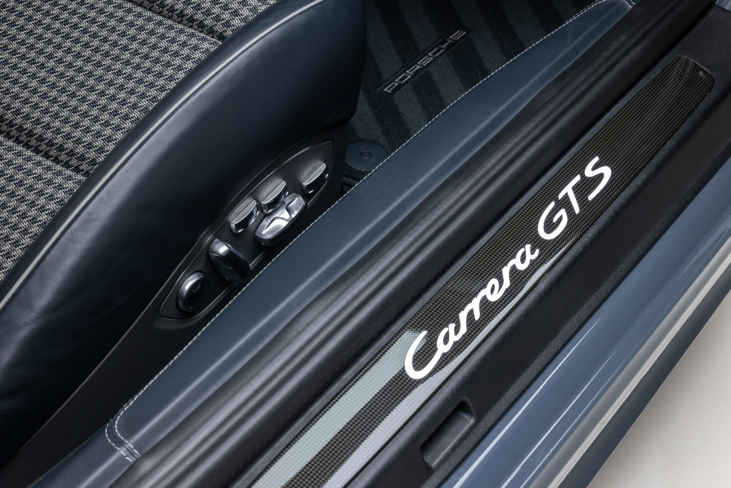 2018 Porsche 911 Carrera GTS Coupe 7-Speed