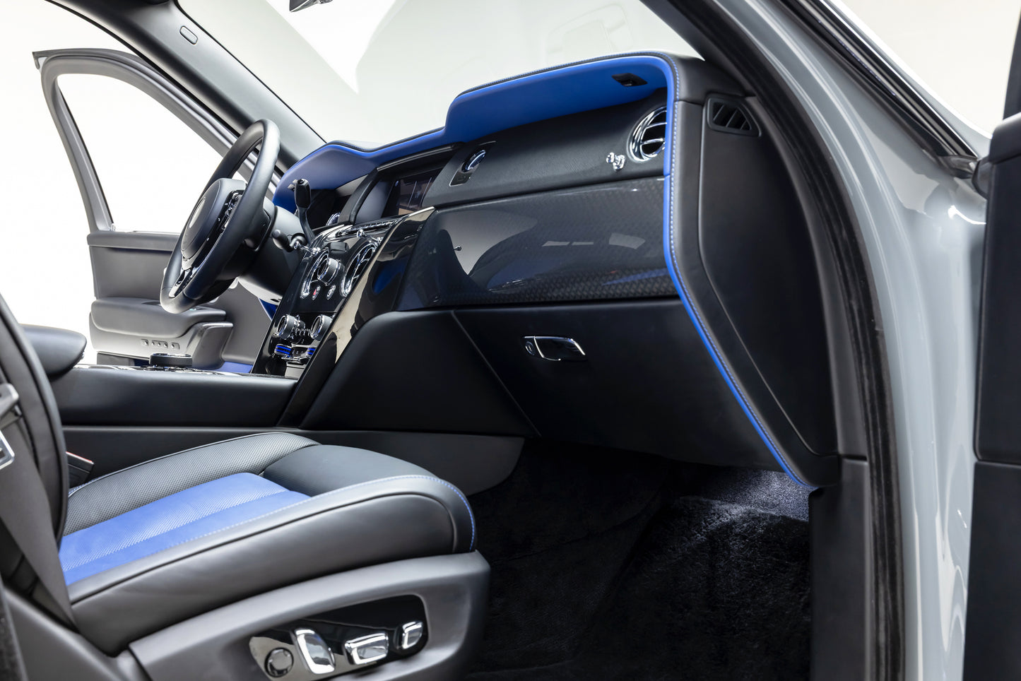 2022 Rolls-Royce Cullinan Black Badge