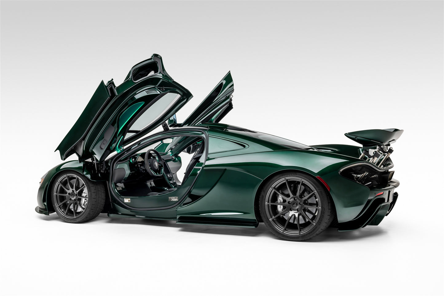 2014 McLaren P1