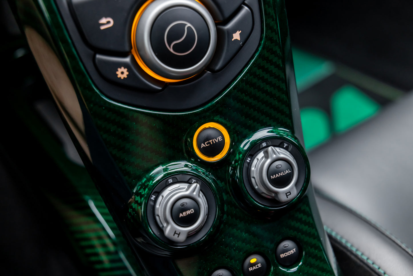 2014 McLaren P1