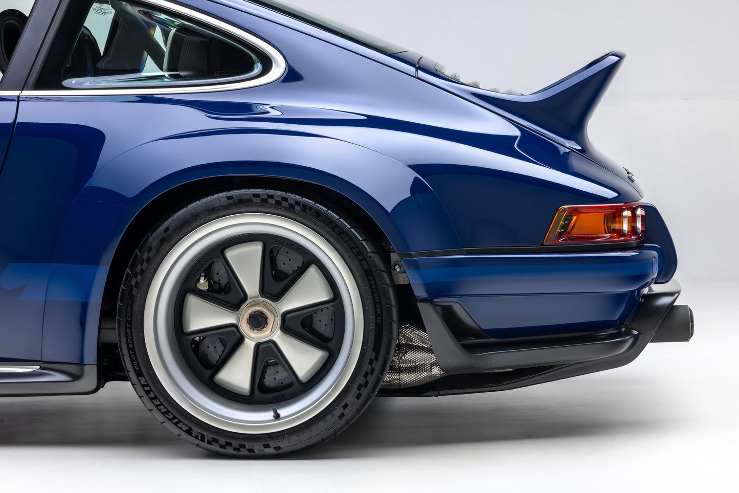 1989 Porsche 911 DLS by Singer