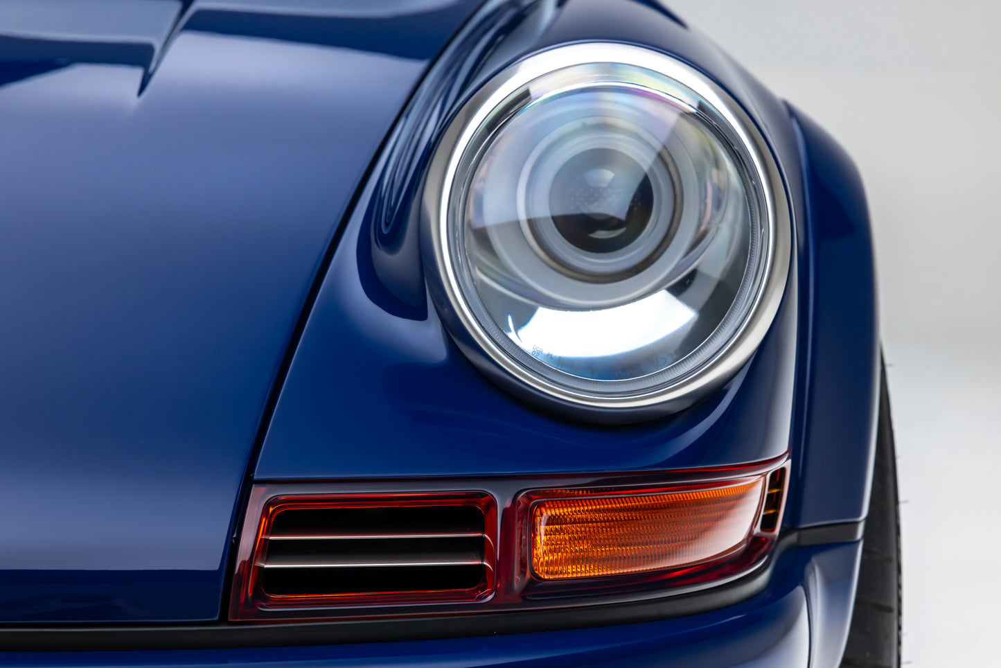 1989 Porsche 911 DLS by Singer