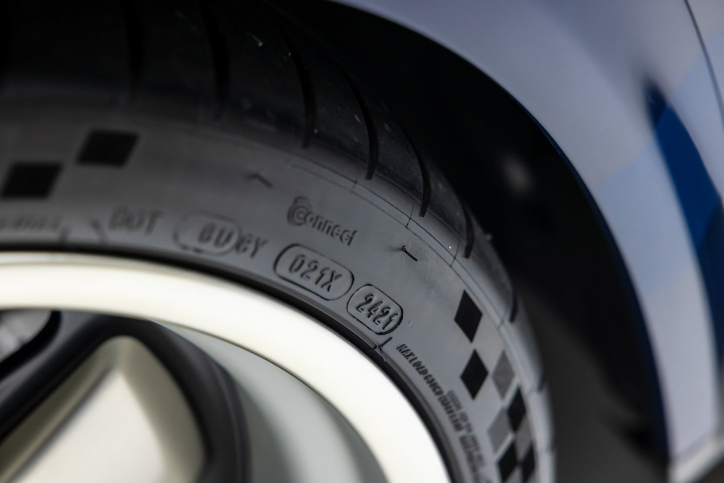 1989 Porsche 911 DLS by Singer