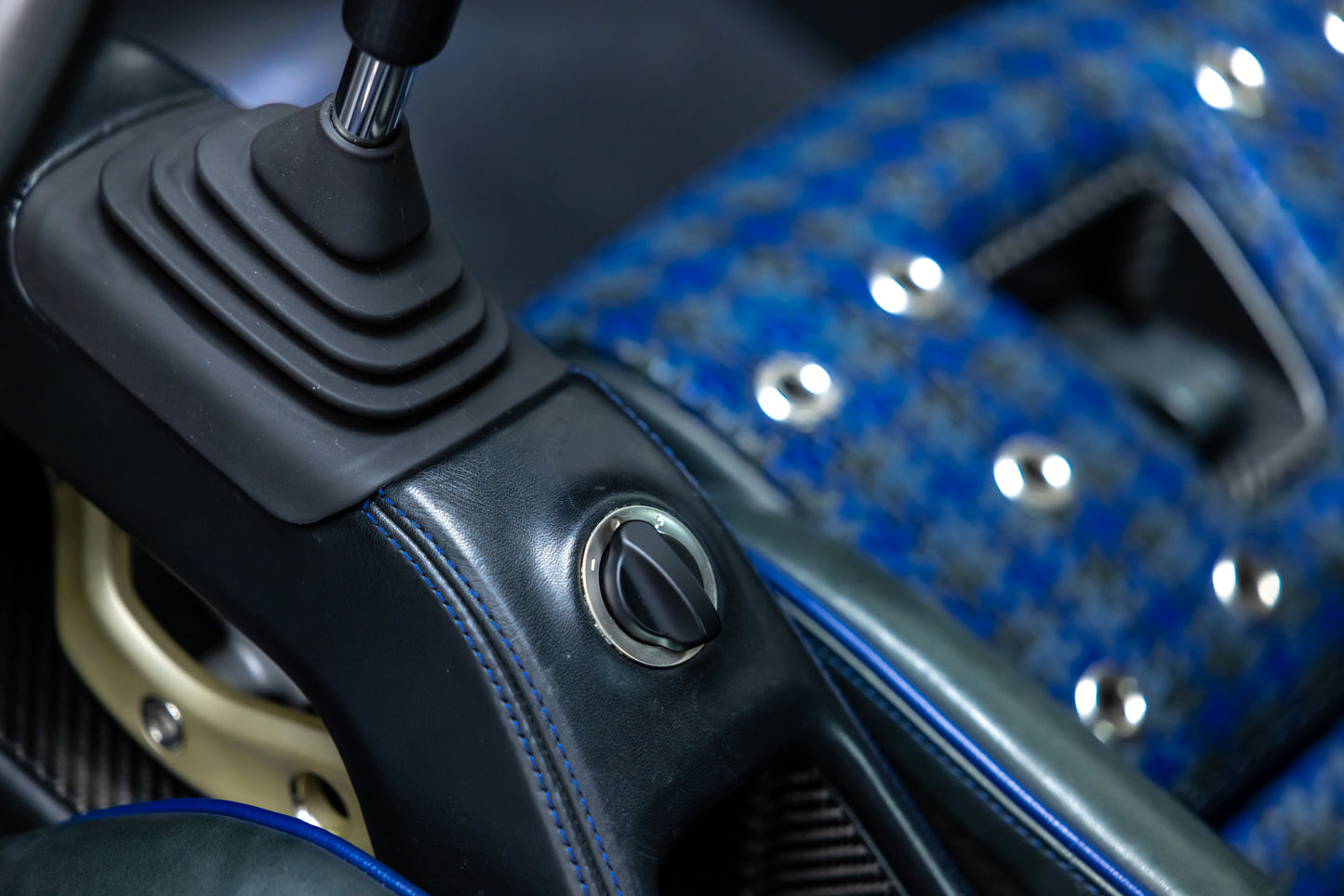 1989 Porsche 911 DLS by Singer