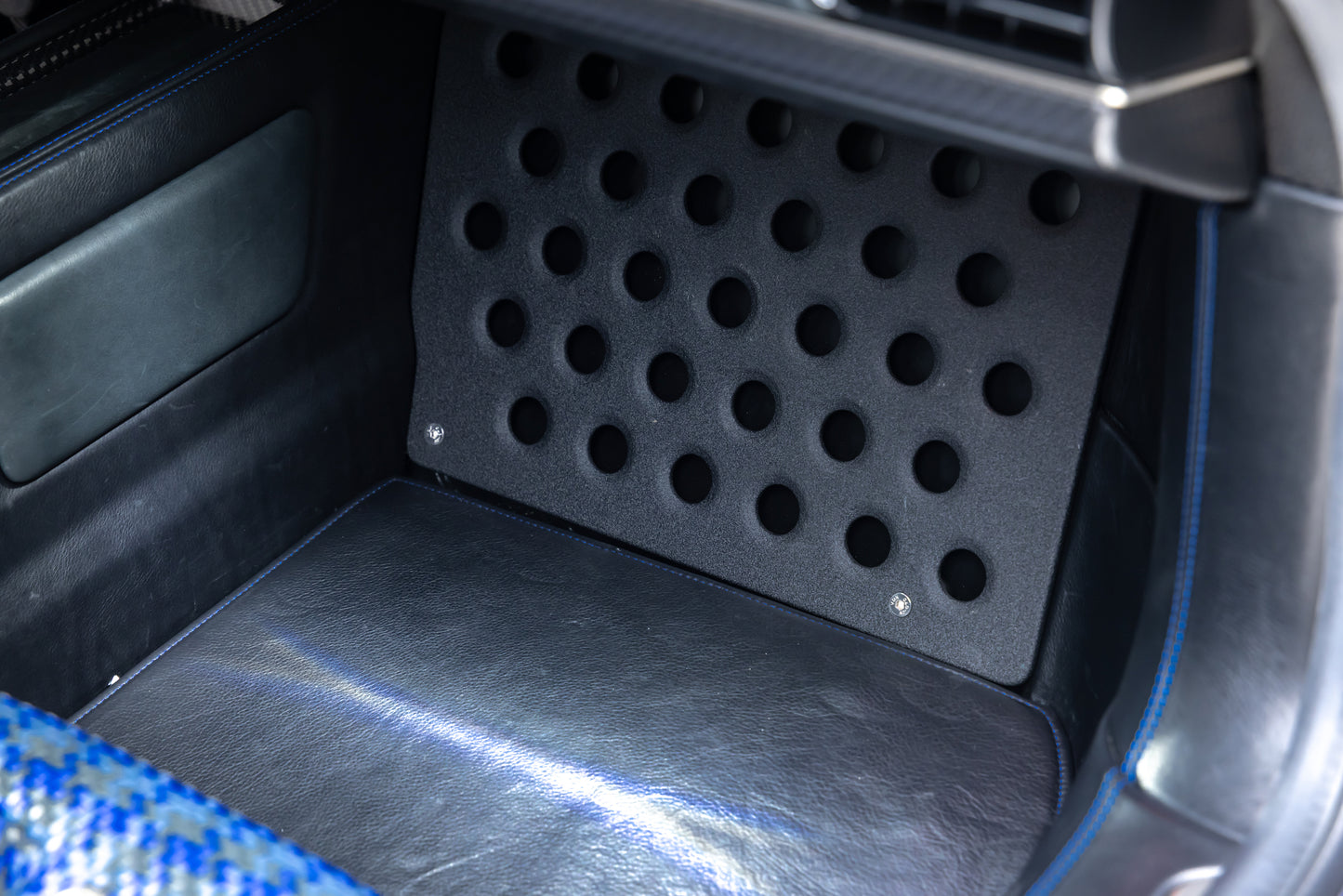 1989 Porsche 911 DLS by Singer