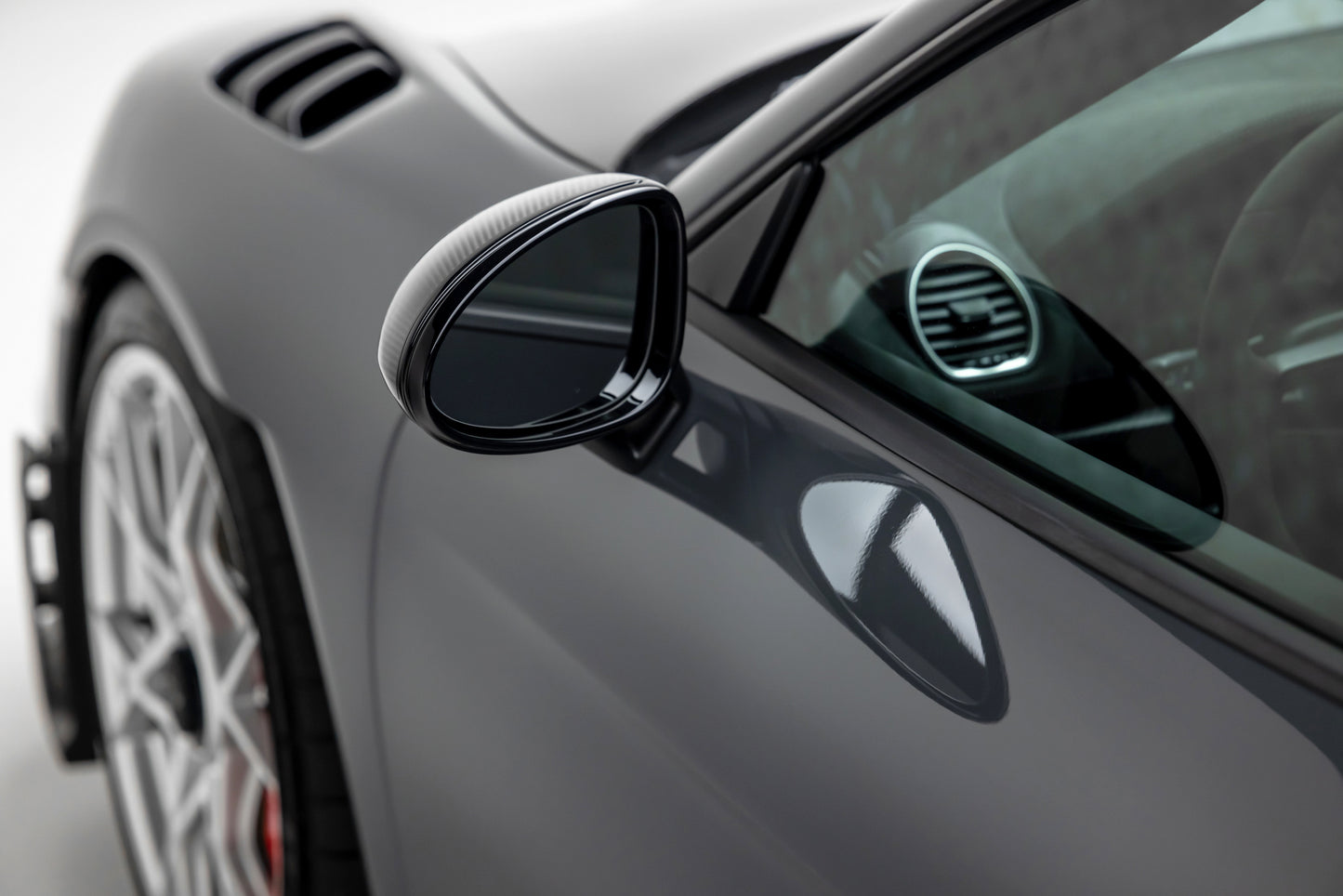 2024 Porsche 718 Spyder RS Weissach