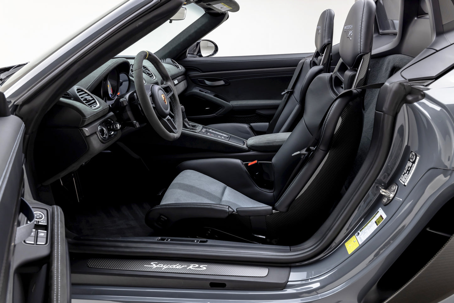 2024 Porsche 718 Spyder RS Weissach