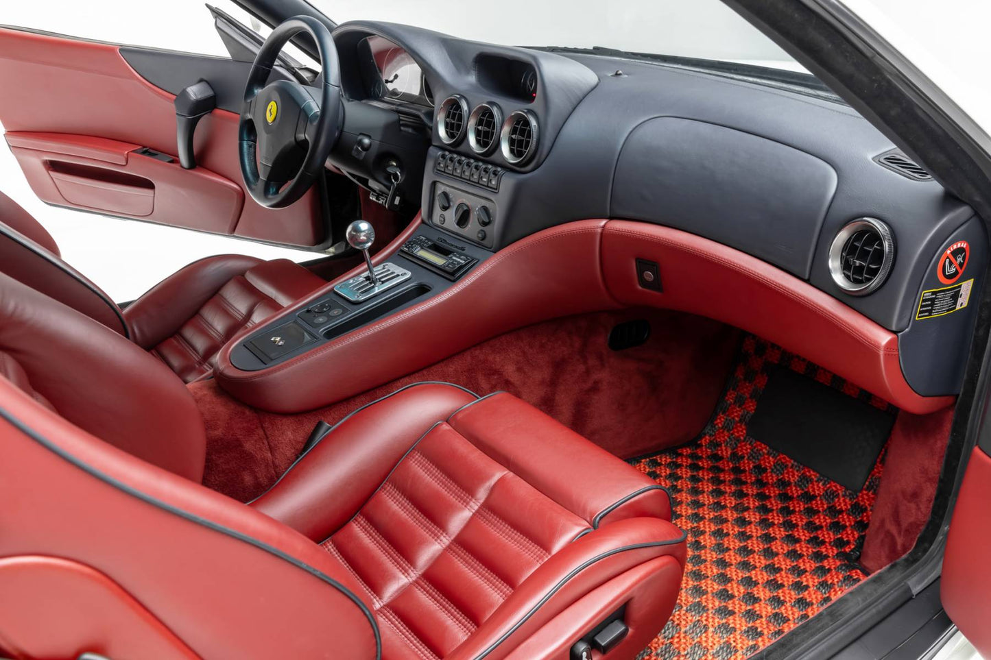 1999 Ferrari 550 Maranello ( Located in USA)