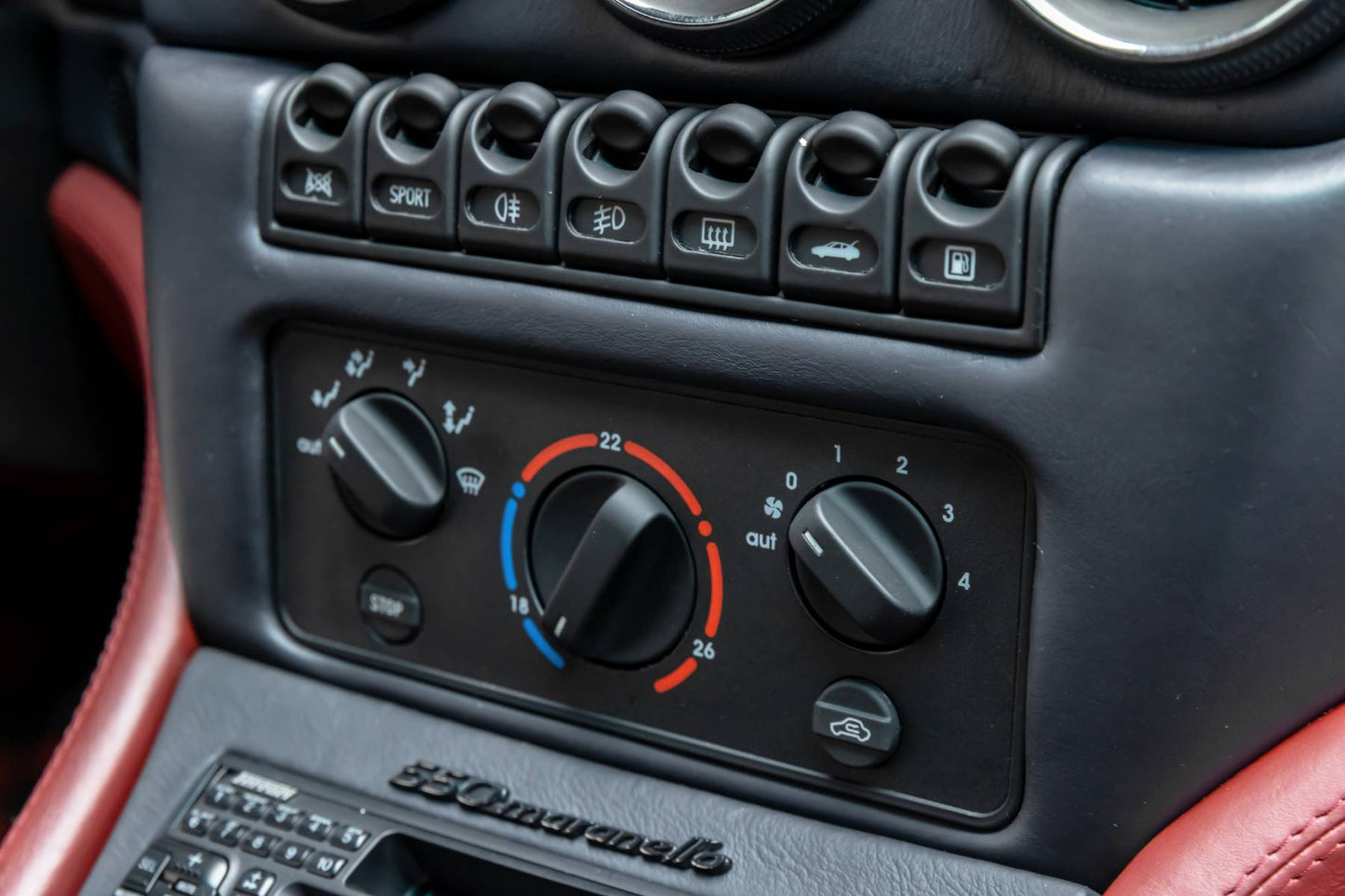 1999 Ferrari 550 Maranello ( Located in USA)