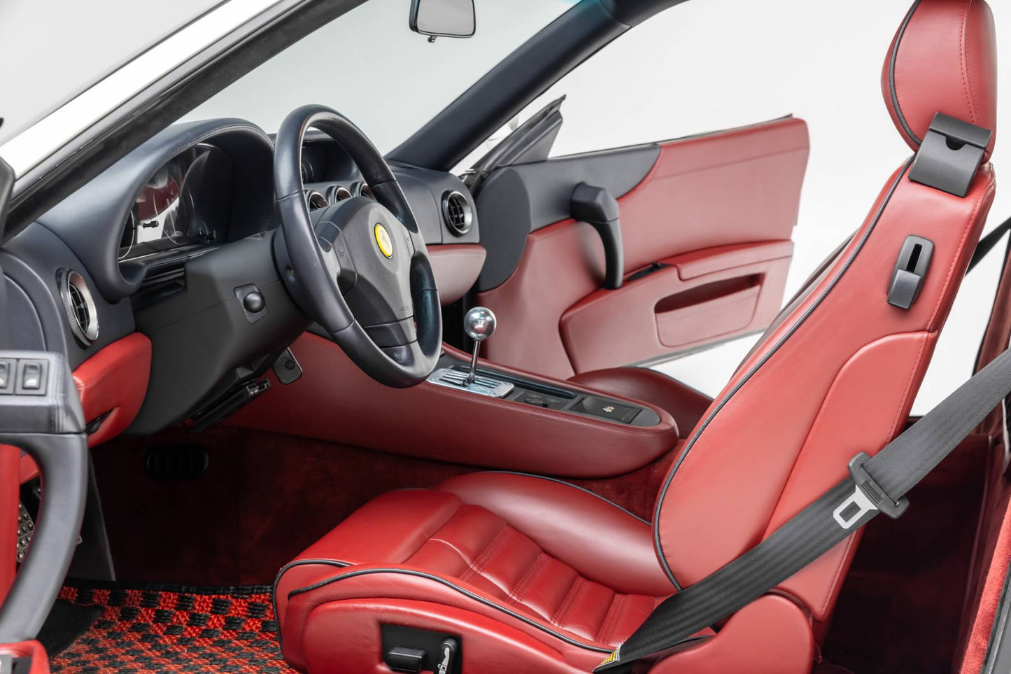 1999 Ferrari 550 Maranello ( Located in USA)